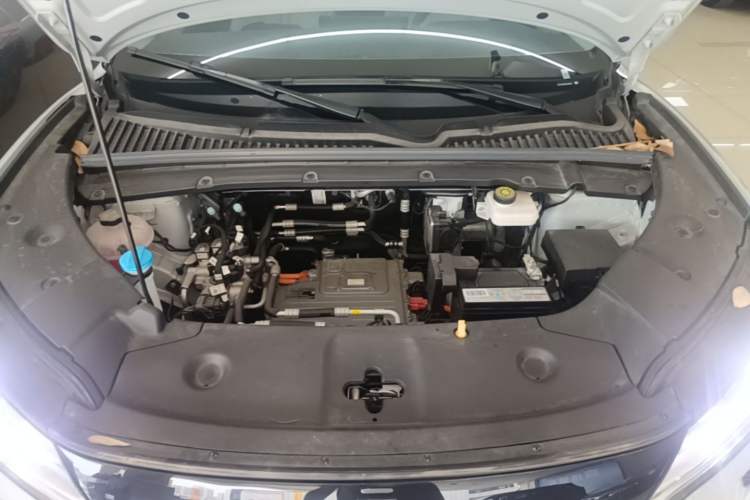 Used BYD Yuan UP 2024 401KM Leading Edition Engine Bay