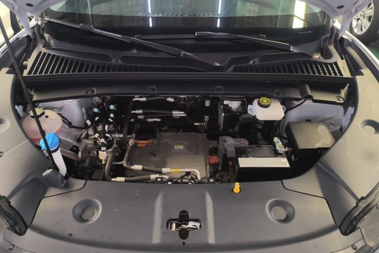 Used BYD Yuan UP 2024 401KM Leading Edition Engine Bay