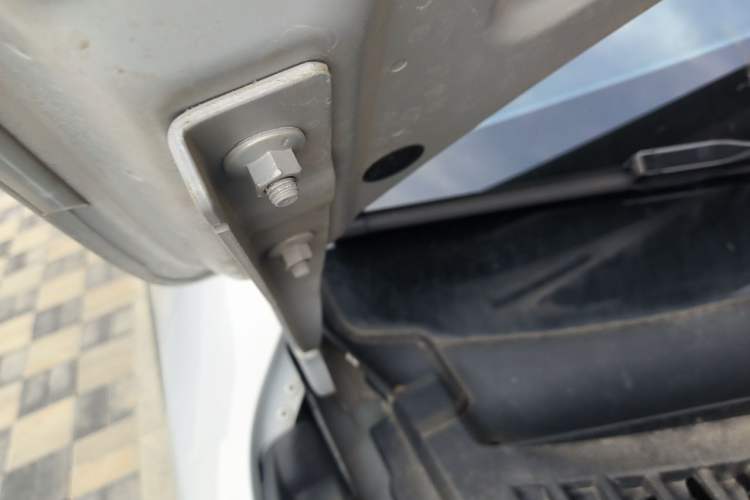 Used BYD Yuan UP 2024 401 km Active Version Engine Bay Left