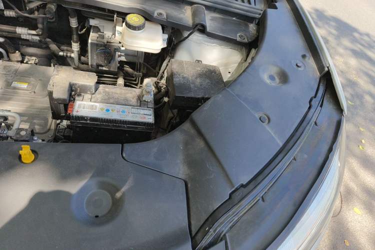 Used BYD Yuan UP 2024 401 km Active Version Engine Bay Left