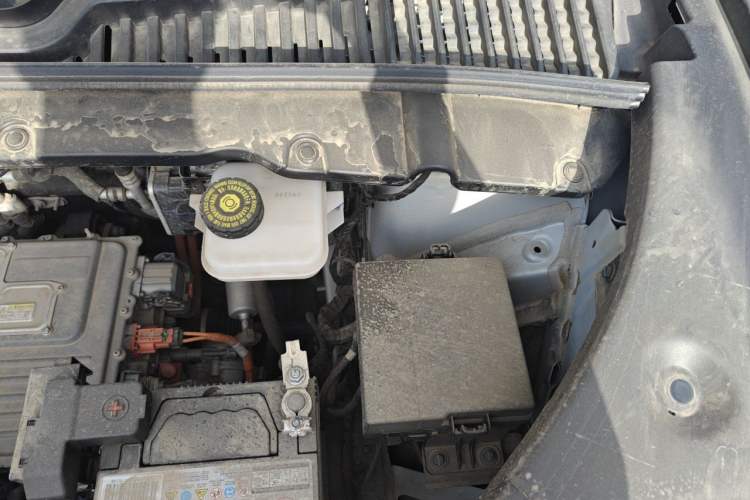 Used BYD Yuan UP 2024 401 km Active Version Engine Bay Left