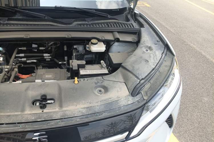 Used BYD Yuan UP 2024 401 km Active Version Engine Bay Left