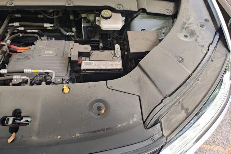 Used BYD Yuan UP 2024 401KM Leading Edition Engine Bay Left