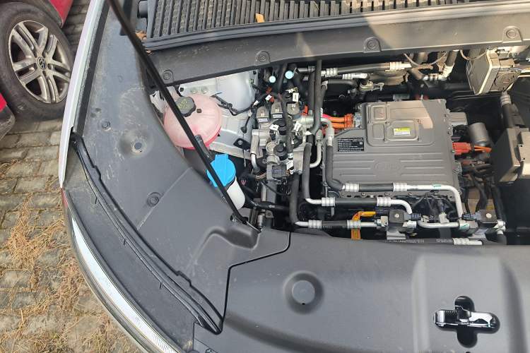 Used BYD Yuan UP 2024 401 km Active Version Engine Bay Right