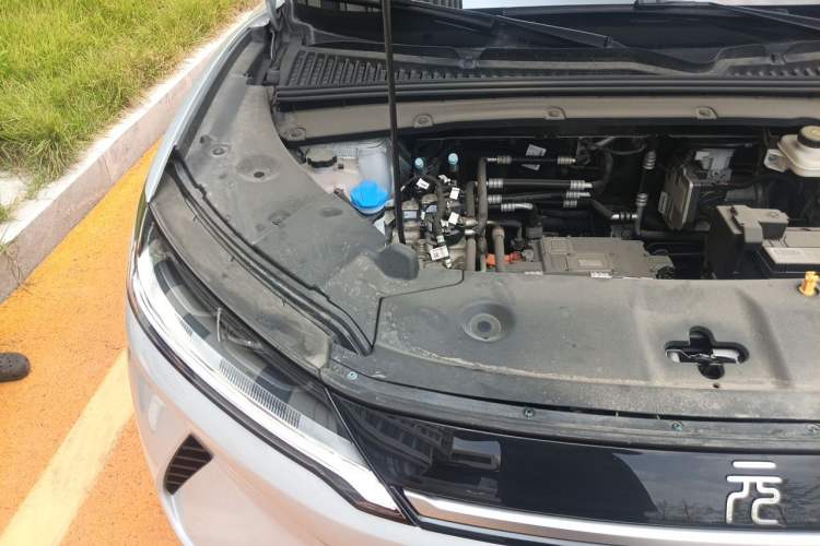 Used BYD Yuan UP 2024 401 km Active Version Engine Bay Right