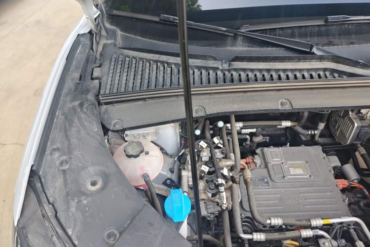 Used BYD Yuan UP 2024 401KM Leading Edition Engine Bay Right