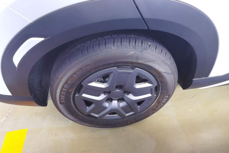 Used BYD Yuan UP 2024 401 km Active Version Exterior 3