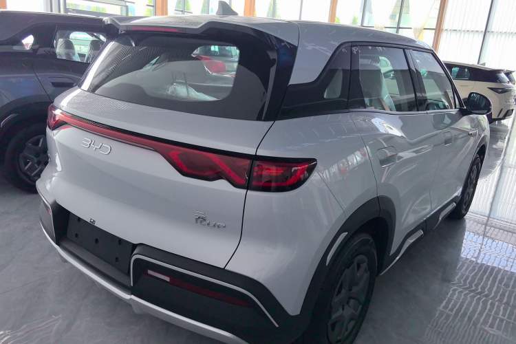 Used BYD Yuan UP 2024 401 km Active Version Exterior 3