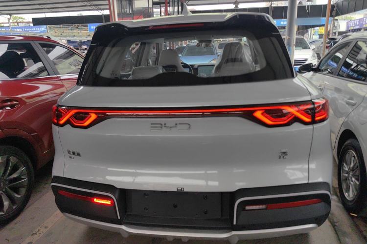 Used BYD Yuan UP 2024 401 km Active Version Exterior 4