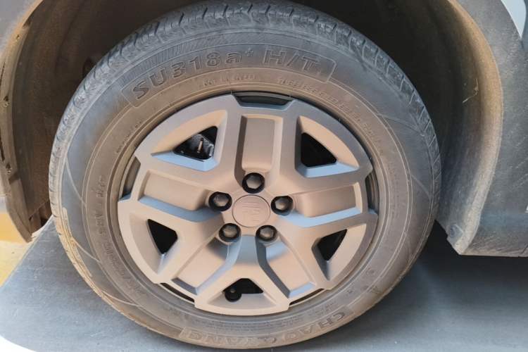 Used BYD Yuan UP 2024 401 km Active Version Exterior 4