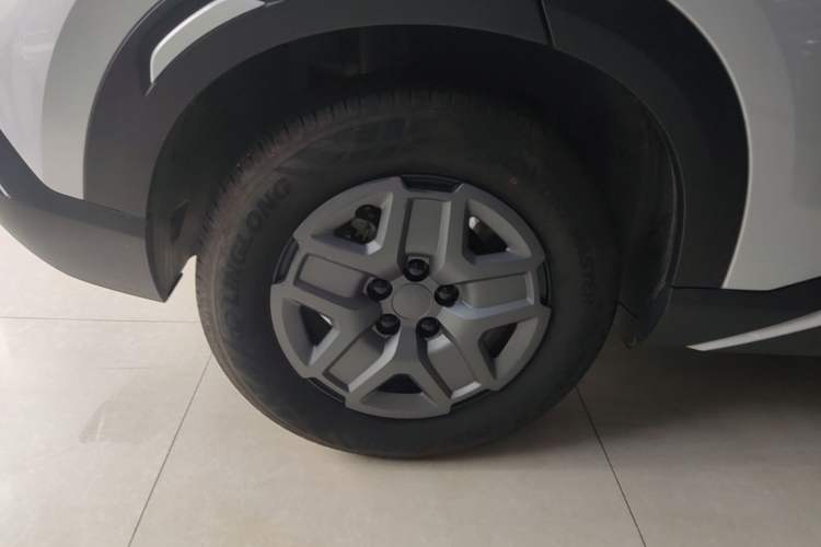 Used BYD Yuan UP 2024 401 km Active Version Exterior 5