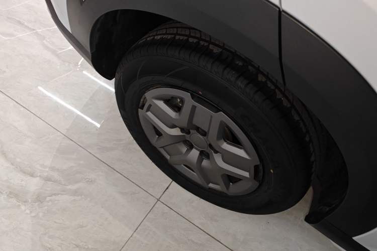 Used BYD Yuan UP 2024 401 km Active Version Exterior 5