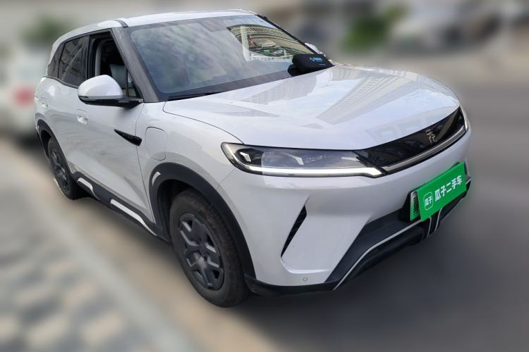 Used BYD Yuan UP 2024 401 km Active Version Front Right 45 Deg