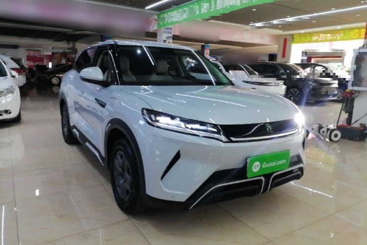 Used BYD Yuan UP 2024 401 km Active Version Front Right 45 Deg