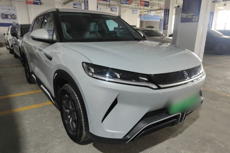 Used BYD Yuan UP 2024 401 km Active Version Front Right 45 Deg