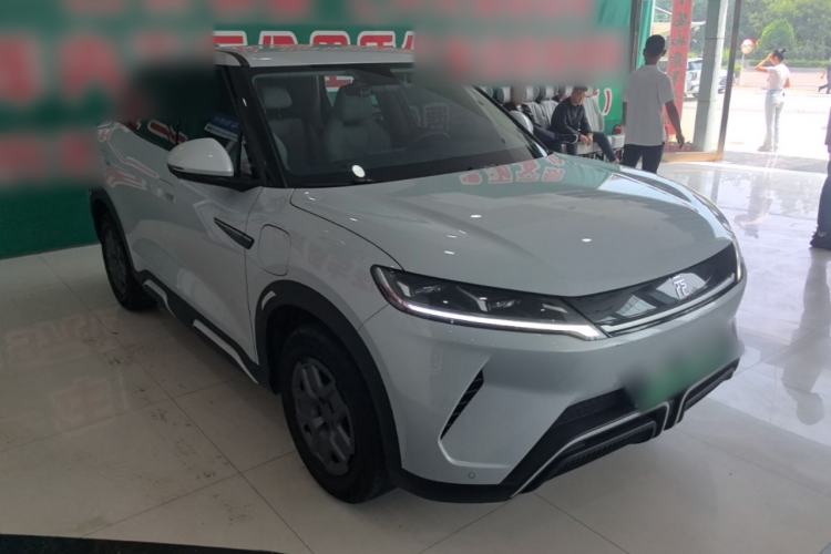 Used BYD Yuan UP 2024 401 km Active Version Front Right 45 Deg