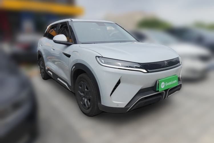 Used BYD Yuan UP 2024 401 km Active Version Front Right 45 Deg