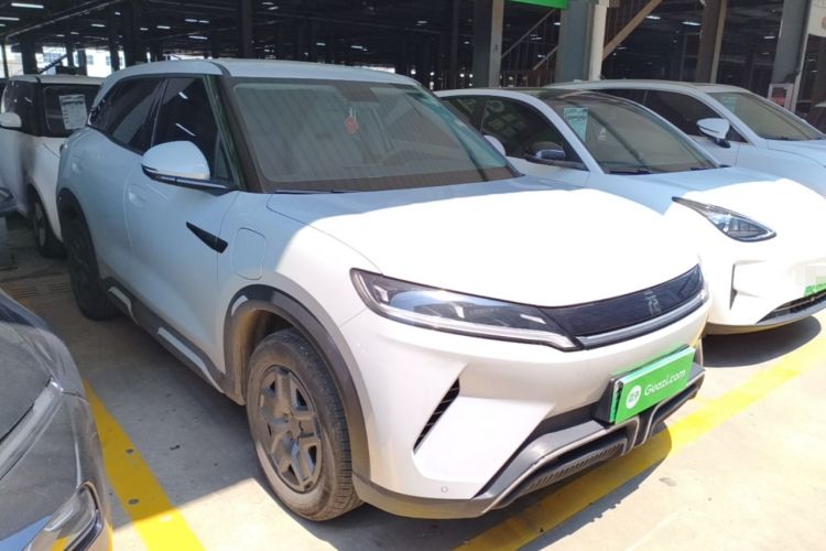 Used BYD Yuan UP 2024 401 km Active Version Front Right 45 Deg
