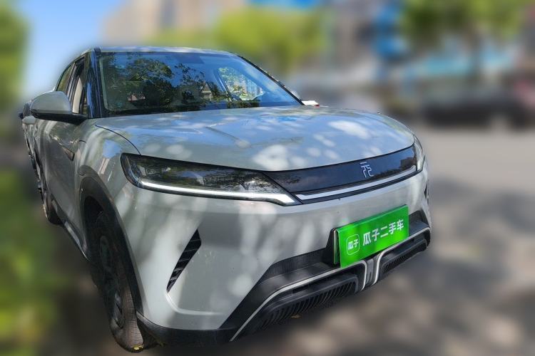 Used BYD Yuan UP 2024 401 km Active Version Front Right 45 Deg
