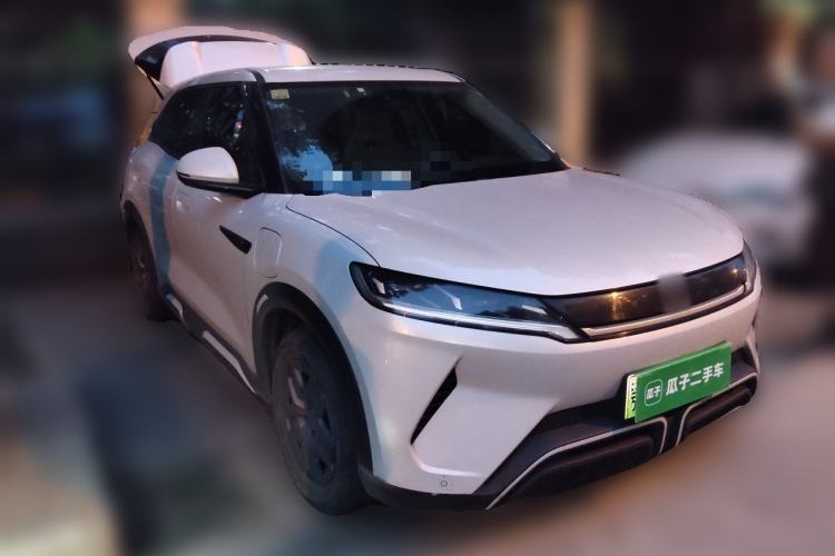 Used BYD Yuan UP 2024 401 km Active Version Front Right 45 Deg