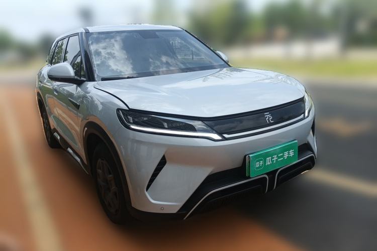 Used BYD Yuan UP 2024 401 km Active Version Front Right 45 Deg