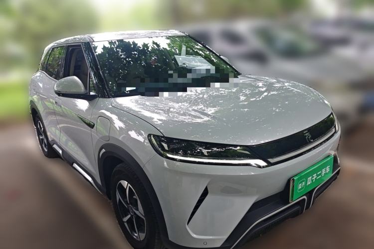 Used BYD Yuan UP 2024 401KM Leading Edition Front Right 45 Deg