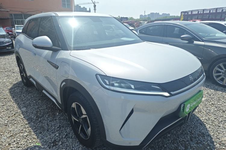Used BYD Yuan UP 2024 401KM Leading Edition Front Right 45 Deg