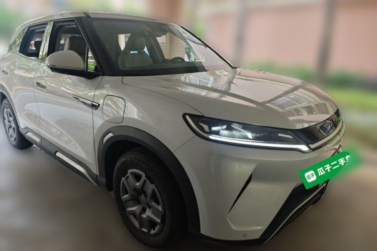 Used BYD Yuan UP 2024 401 km Active Version Front Right 45 Deg