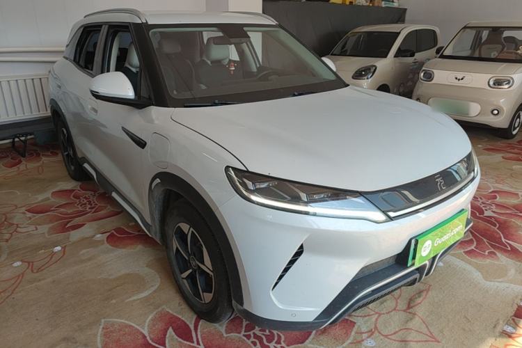 Used BYD Yuan UP 2024 401KM Leading Edition Front Right 45 Deg