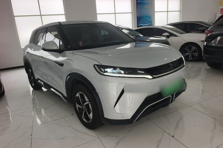 Used BYD Yuan UP 2024 401KM Leading Edition Front Right 45 Deg