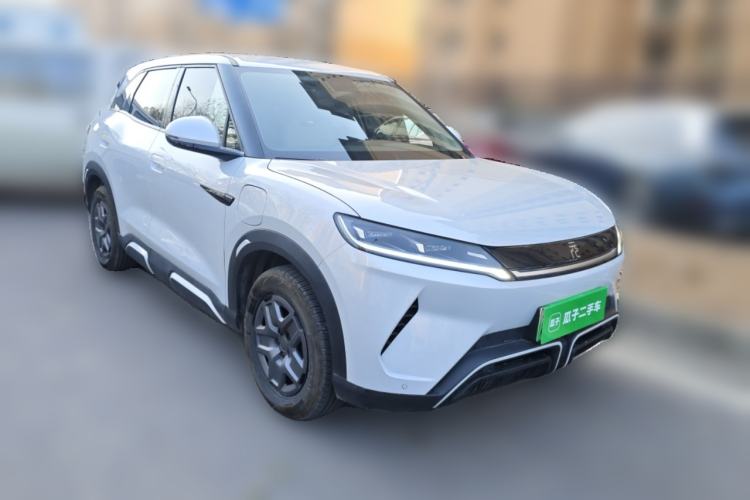Used BYD Yuan UP 2024 401 km Active Version Front Right 45 Deg