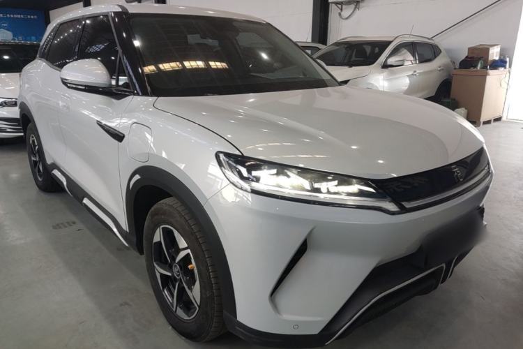 Used BYD Yuan UP 2024 401KM Leading Edition Front Right 45 Deg
