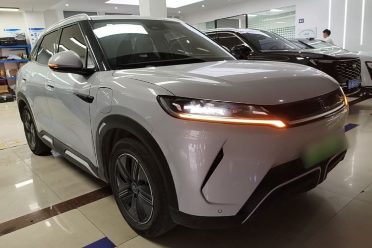 Used BYD Yuan UP 2024 401KM Beyond Edition Front Right 45 Deg