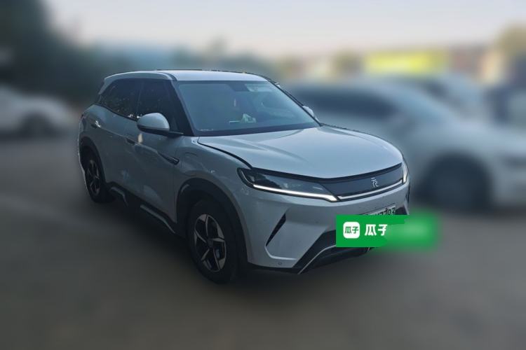 Used BYD Yuan UP 2024 401KM Leading Edition Front Right 45 Deg