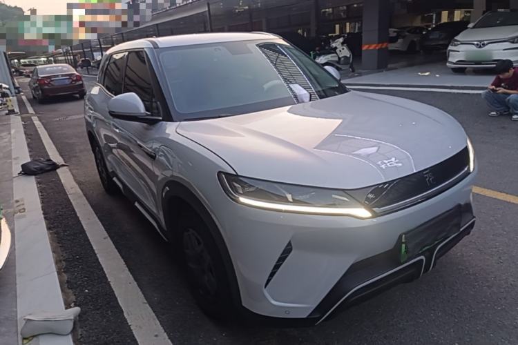 Used BYD Yuan UP 2024 401 km Active Version Front Right 45 Deg