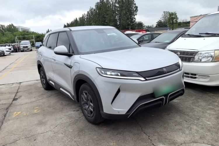 Used BYD Yuan UP 2024 401 km Active Version Front Right 45 Deg