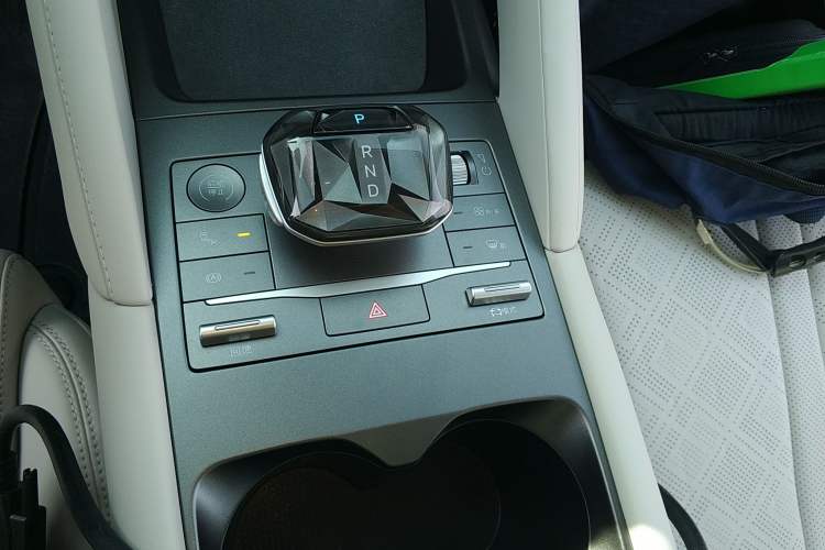 Used BYD Yuan UP 2024 401KM Beyond Edition Gear Lever