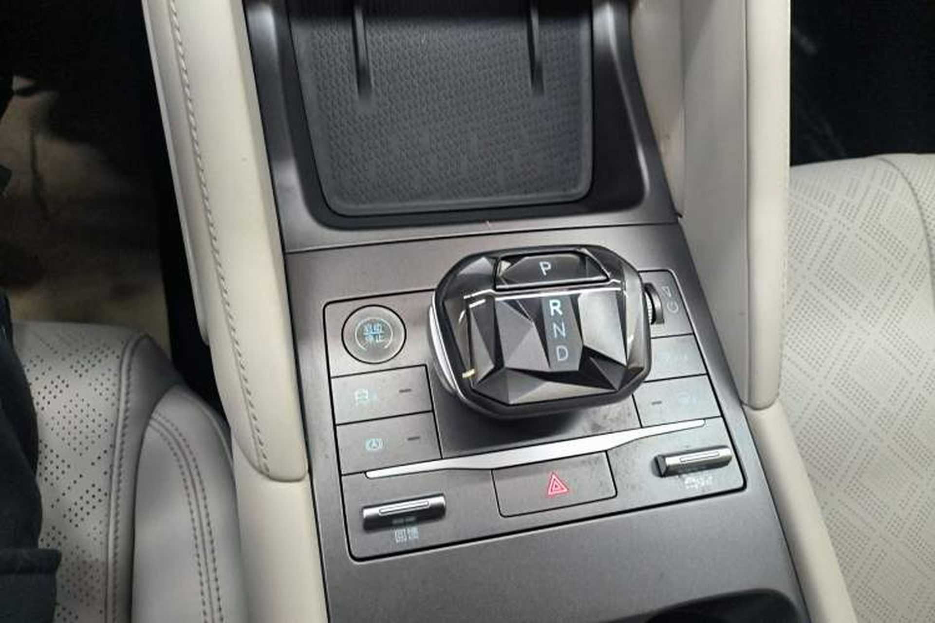 Used BYD Yuan UP 2024 401KM Leading Edition Gear Lever