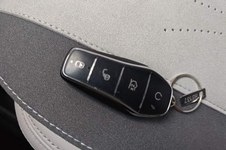 Used BYD Yuan UP 2024 401 km Active Version Interior 1
