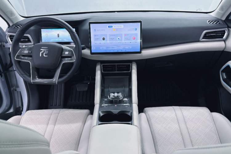 Used BYD Yuan UP 2024 401KM Beyond Edition Interior 3
