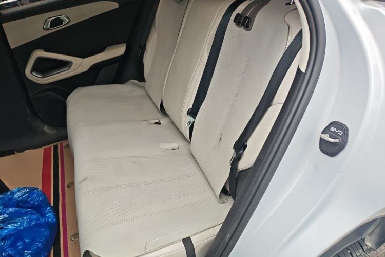 Used BYD Yuan UP 2024 401KM Leading Edition Interior 4