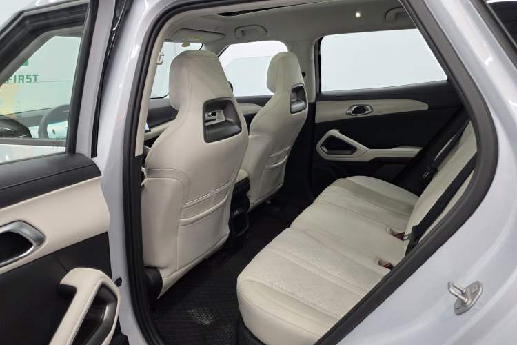 Used BYD Yuan UP 2024 401KM Beyond Edition Interior 4