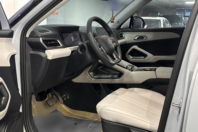 Used BYD Yuan UP 2024 401 km Active Version Interior 5