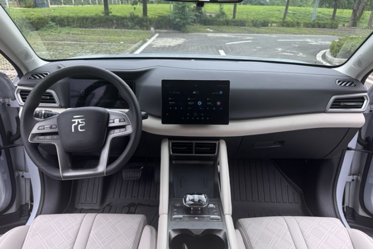 Used BYD Yuan UP 2024 401 km Active Version Interior 5