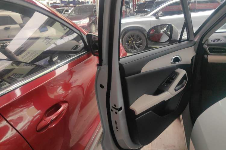 Used BYD Yuan UP 2024 401 km Active Version Interior 7
