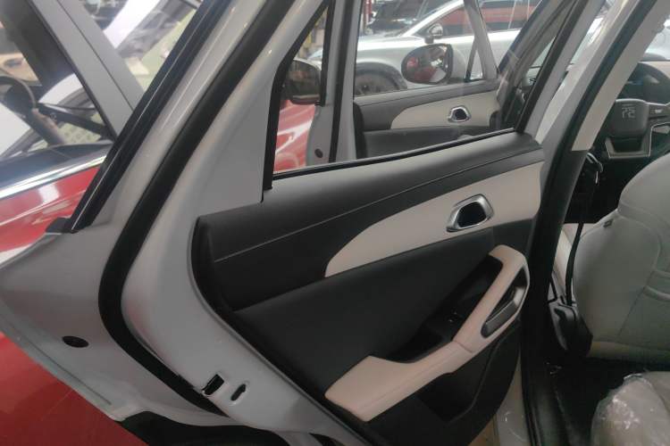 Used BYD Yuan UP 2024 401 km Active Version Interior 8