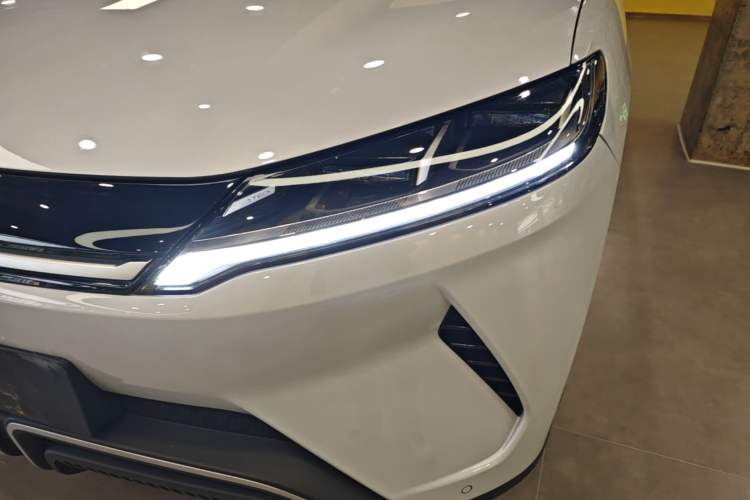 Used BYD Yuan UP 2024 401KM Leading Edition Left Front Headlight