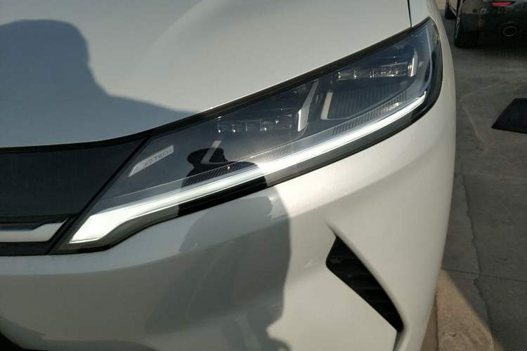 Used BYD Yuan UP 2024 401KM Beyond Edition Left Front Headlight