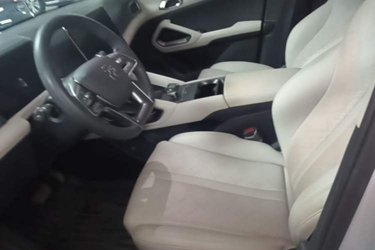 Used BYD Yuan UP 2024 401KM Leading Edition Left Front Seat