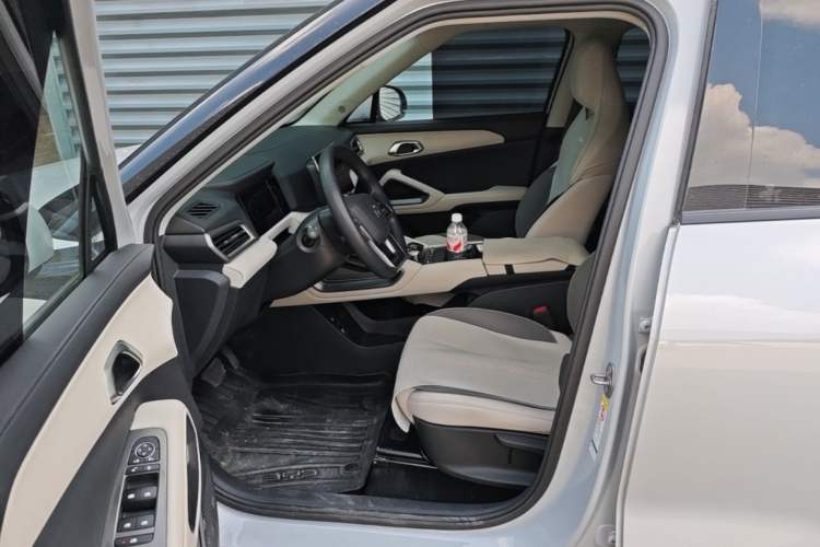 Used BYD Yuan UP 2024 401 km Active Version Left Front Seat
